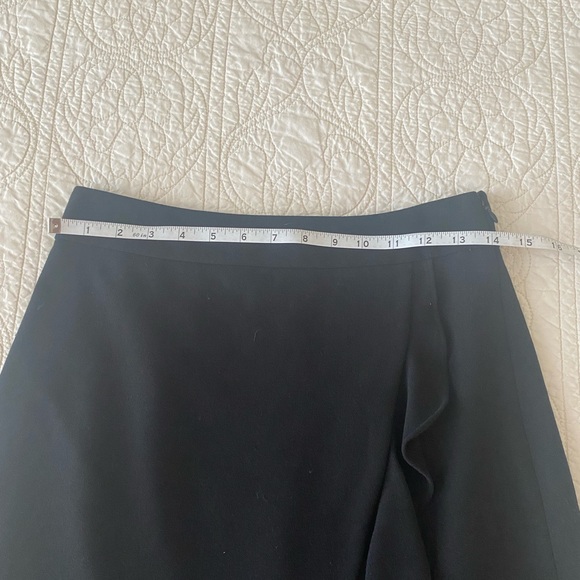 Women’s LOFT Black Ruffled Mini Skirt - size 0 - Picture 9 of 12